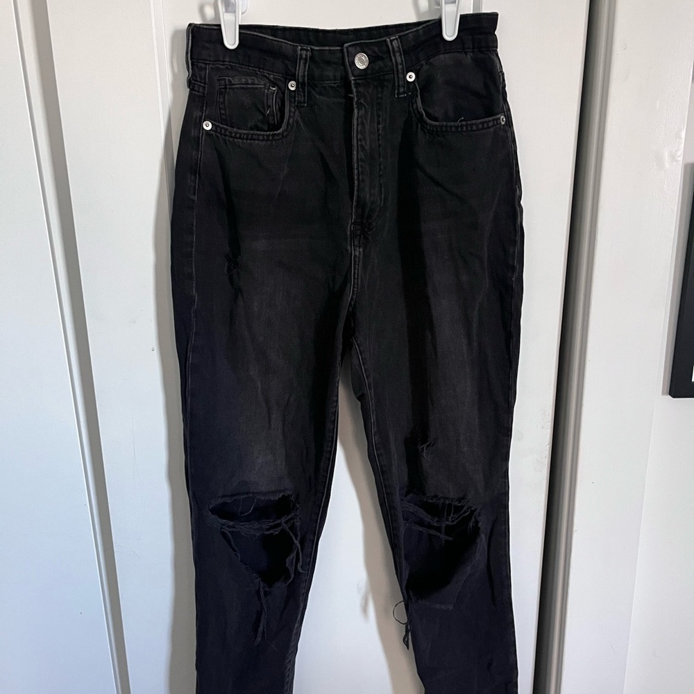 Stylish Black Distressed Jeans